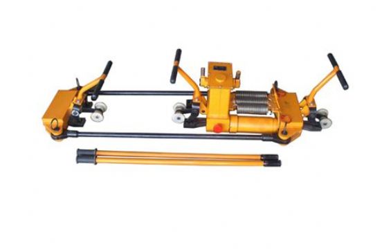 點擊查看詳細信息<br>標題：YTF-400Ⅱ型液壓軌縫調(diào)整器 閱讀次數(shù)：2074