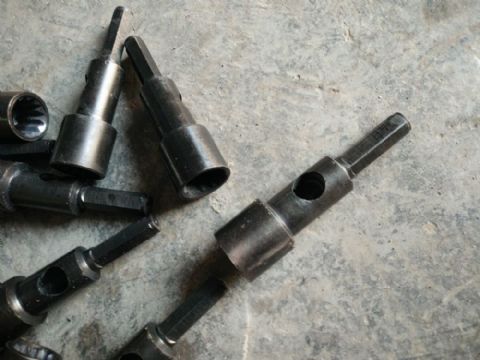 點(diǎn)擊查看詳細(xì)信息<br>標(biāo)題：錨索攪拌器 閱讀次數(shù)：2082