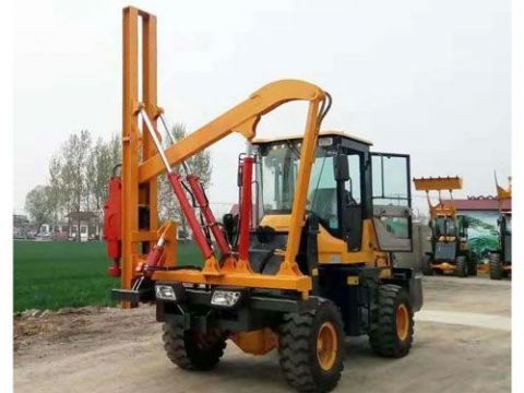 點(diǎn)擊查看詳細(xì)信息<br>標(biāo)題：打樁機(jī) 閱讀次數(shù)：3026