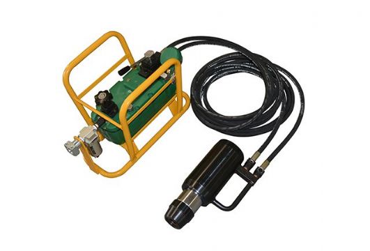 點(diǎn)擊查看詳細(xì)信息<br>標(biāo)題：MQ22-450/40礦用錨索張拉機(jī)具 閱讀次數(shù)：2740