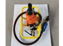 點(diǎn)擊查看詳細(xì)信息<br>標(biāo)題：架座支撐氣動手持式鉆機(jī) 閱讀次數(shù)：1516